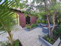 Villa with Garden View