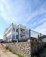 Alma Villa Guest House - Bosteri - Ferienwohnung
