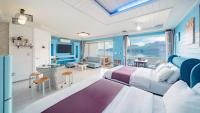 Family Room with Sea View