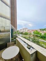 T2 parking/climatisation - proche Halles au grain - B&B
