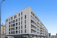 Cloche d'Or Proximity - Sleek Urban Space - B&B