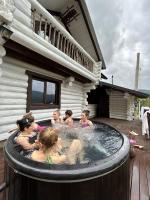 Mountain White House гостинний двір - Chambres d’hôtes Mykulychyn