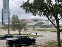 Chris's Cozy Condo Times Square Rogers Place Edmonton - B&B Edmonton