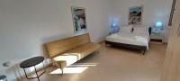 Radhima Garden Apartment with Free Parking - B&B