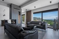 Villa Fortress, private pool, Game room, sea views - B&B Klis