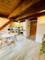 El Ático Nuevo en el centro con ascensor, garaje, aire acondicionado y WiFi - B&B Biescas