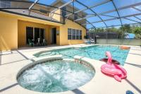 Family Retreat 6BR Villa with Private Pool, Spa & Theater near Disney - Bed and Breakfast Kissimmee