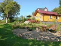 Domek w bieszczadzkim sadzie Solina - B&B Bóbrka