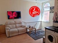 B&B Rochdale - 2 Bedroom 4 Beds Family Flat Free Parking & Fast Wi-Fi Self-Check-in Cosy & Spacious - Bed and Breakfast Rochdale