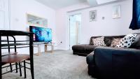 B&B Frimley - 1 Bedroom Annex - Close to Frimley Hospital - Private Entrance - Bed and Breakfast Frimley