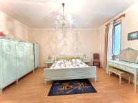 Camera Matrimoniale con Vista Montagna