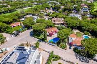 Traditional 3 bedroom villa with great pool in the heart of Vale do Lobo - Chambres d'hôtes Vale do Lobo