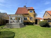 Gula villan för stora familjen - B&B Landskrona