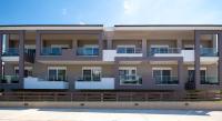Sithonia Suites Luxury 3 Beds Studio, Semi-ground Floor - Chambres d'hôtes Níkiti