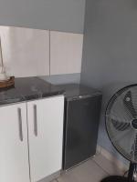 Sis-V's Inn - Ferienwohnung East London