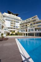 Janelas de Zimbra Lovely Apt with Pool and Sea View by Lisbeyond - Chambres d’hôtes Sesimbra