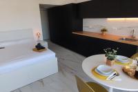 Chill Out Studio Jacuzzi & Sea Views - B&B