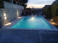 KAMENJAK VOLME, Cousy house with Pool - Bed and Breakfast