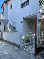 Zlata apartment - Bed and Breakfast Tivat