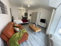 B&B Woking - Stunning Central Woking Studio - Bed and Breakfast Woking