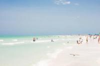 Lovely 1 Bedroom Unit Across from Lido Key Beach - Chambres d’hôtes