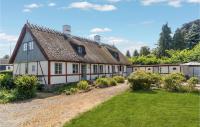 B&B Bogø By - 3 Bedroom Awesome Home In Bog By - Bed and Breakfast Bogø By