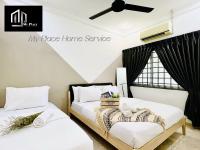 3 bedroom landed beside Jonker Taman Kota Laksamana 164B by Myplace - B&B