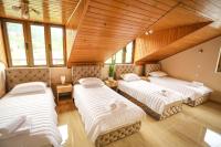 Vierbettzimmer mit eigenem Bad