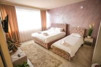 Dreibettzimmer mit eigenem Bad