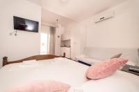Chambre Triple avec Terrasse