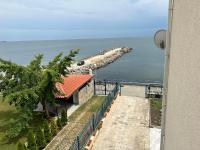 Panorama Chantall-izby,apartmány s výhľadom na more - Chambres d'hôtes Ravda