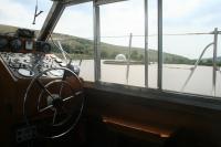 The Rose - 37ft Lakeside Yacht with Hot Tub - Chambres d'hôtes Swansea