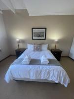 B&B Dullstroom - DullVino Apartment @ Millers Cove - Bed and Breakfast Dullstroom