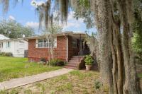 Spacious 4-BR Home, 7 miles to TIAA Bank Field - B&B
