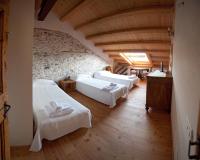 Triple Room with Shared Bathroom