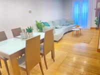 Mikain Terrace Cathedral View with Free Parking & Air Cond - B&B San Sebastián