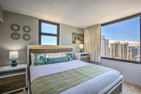 Beach Oasis with Ocean & City Views with FREE Parking! - B&B Honolulu