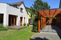 Large house with parking, 30 min to Prague center - B&B