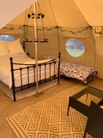 B&B Bridgend - Tal-y-fan farm (5m luna tent) - Bed and Breakfast Bridgend