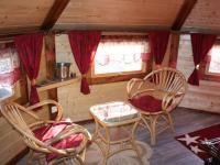 Escapade Romantique: Cabane avec Terrasse Panoramique, Poêle à Bois et Éclairage Multicolore - FR-1-589-441 - B&B Ferdrupt