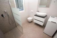 Apartment with Pool View 