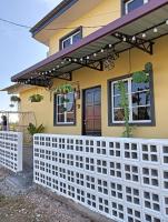 Homestay Kasih Alza -Ada 2 Unit - View Sawah Padi , Private Pool -Prefer Direct Booking- - B&B