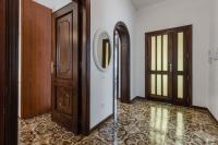 Cagliari Comfy Apartment with Terrace & Netflix! - B&B