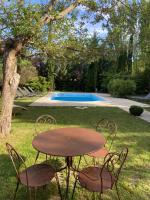 Mas de charme Jas de Berrias piscine proche Les Vans Ruoms Gorges Ardèche - Ferienwohnung Berrias-et-Casteljau