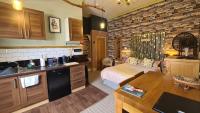 B&B Telford - The Alder Studio @ The Pheasant - Bed and Breakfast Telford