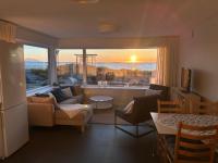 B&B Ulstein - Beach front appartments in design eco-villa - Bed and Breakfast Ulstein