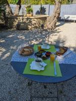 La Fontaine aux Poissons Rouges - B&B Moussac