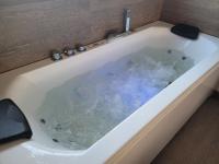 Queen Room with Spa Bath