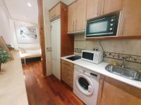 Enjoy a cosy studio in Malasaña BAR - B&B Madrid