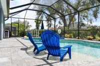 Beautiful Cape Coral Oasis! King Bed, BBQ, Heated Pool, PVT Yard & Much More! - Chambres d’hôtes Cape Coral